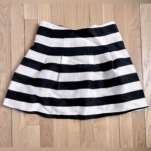 NWT Skies Are Blue Striped Circle Skirt. Porcelain/caviar. Size Small.